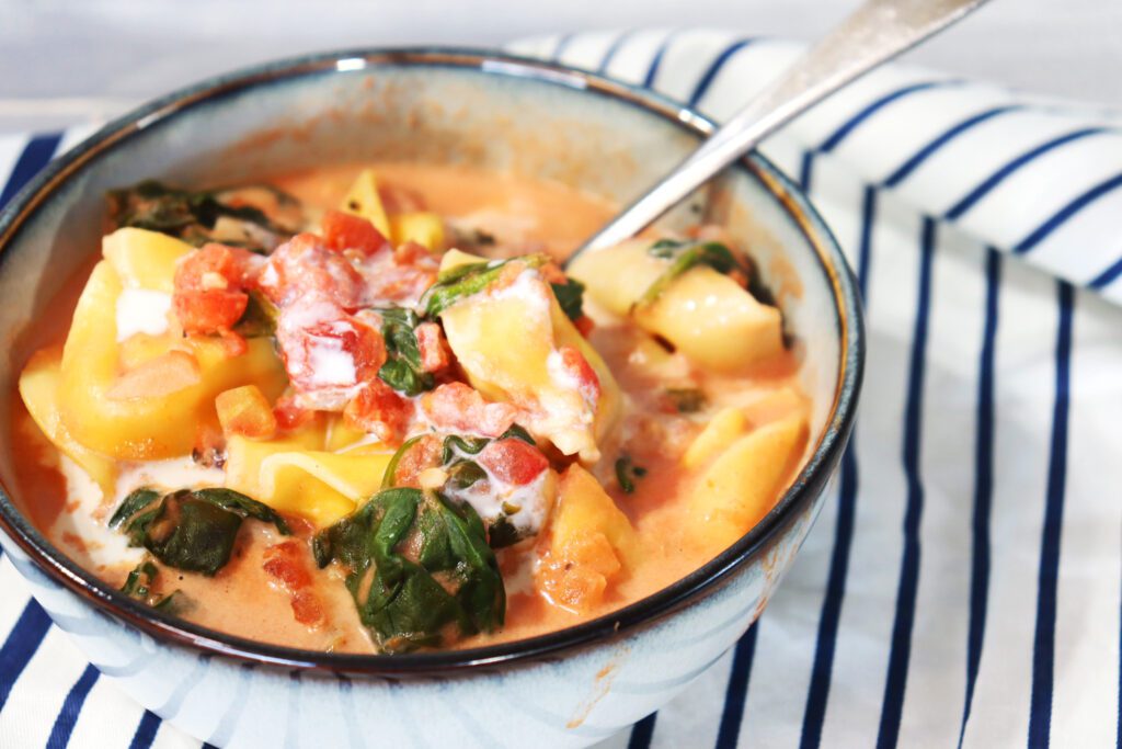 Tomato Spinach Tortellini