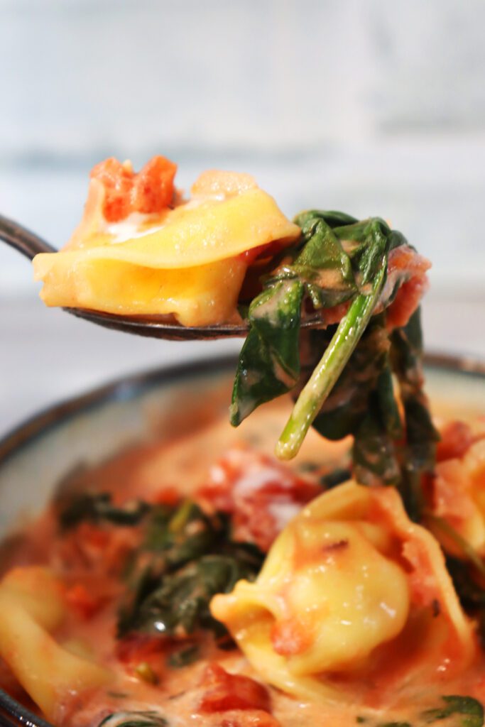 Tomato Spinach Tortellini