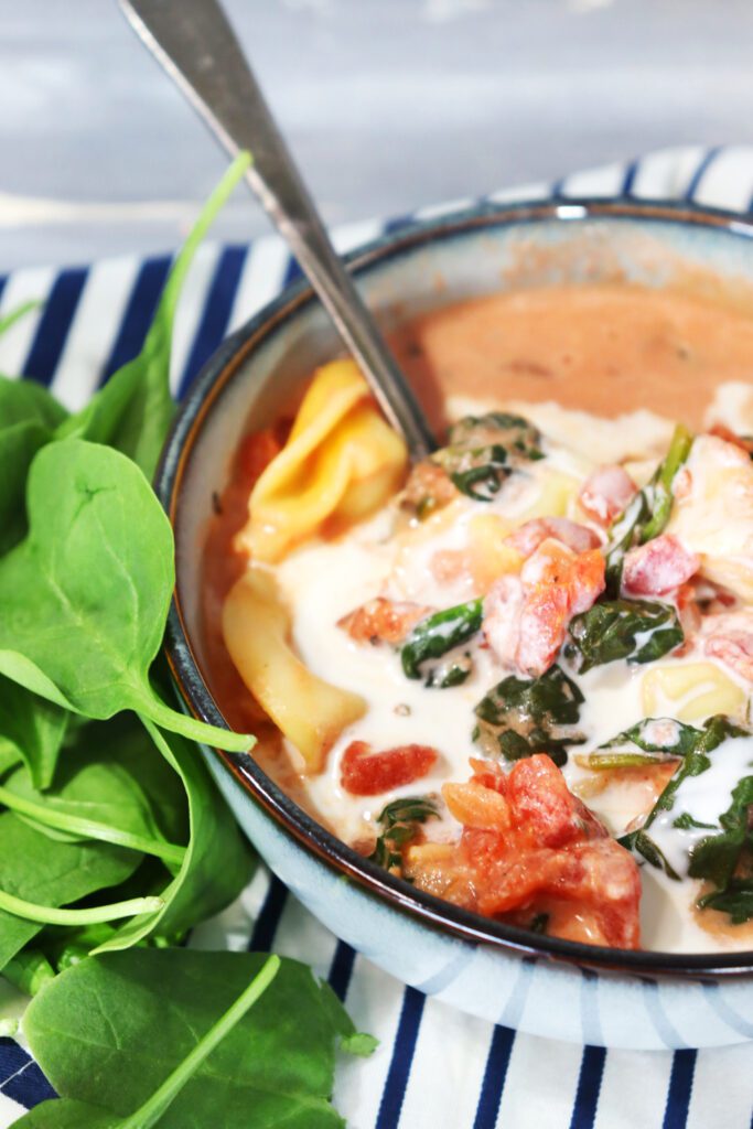 Tomato Spinach Tortellini