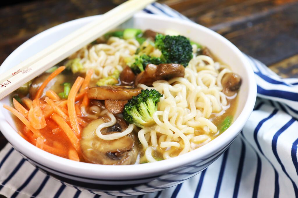 Mushroom and Broccoli Ramen Noodle Soup - Nance Co.